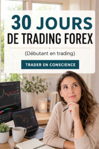 Femme souriante devant un ordinateur, découvrant le trading Forex