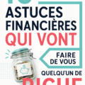 Femme souriante examinant ses finances avec confiance